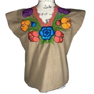 Sz M Embroidered Handmade Tequisquiapa Mexico Blouse Mexican Folk Art Floral